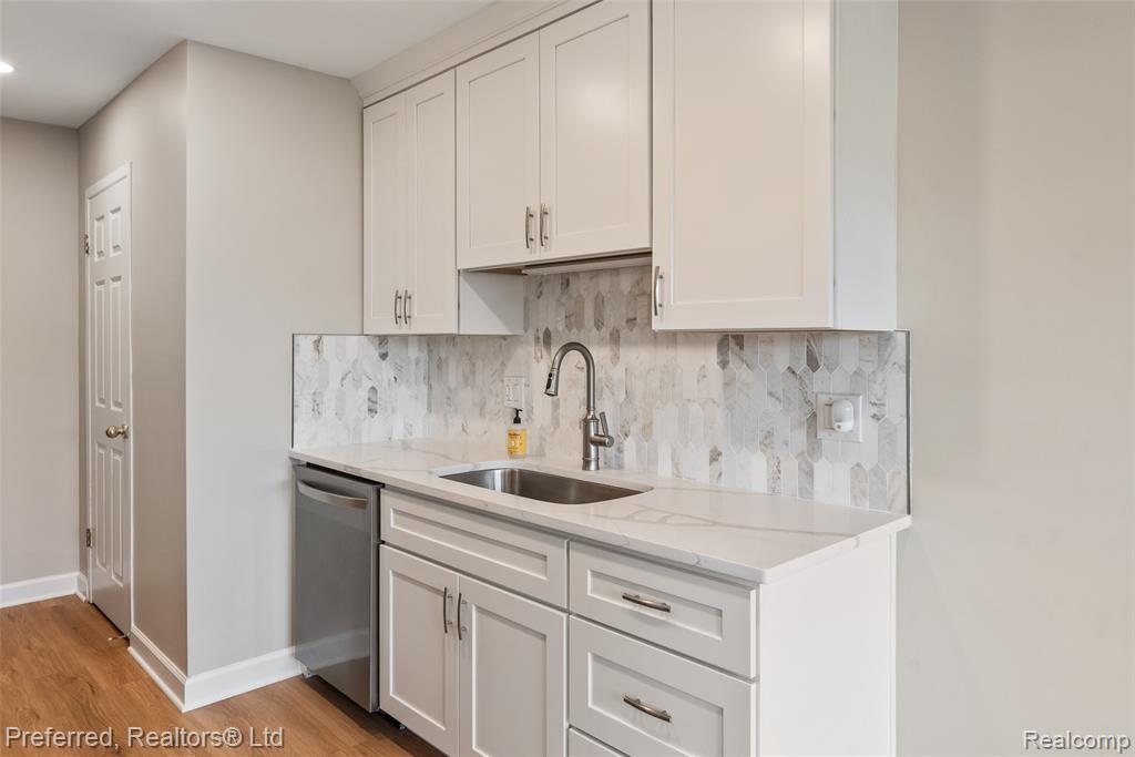 30998 W Country W, 187, Farmington Hills, MI 48331 — Photo 14