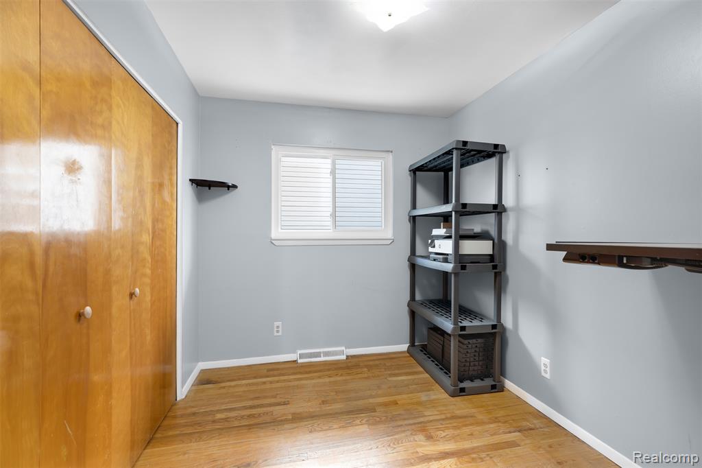 6428 Cloverton Drive, Waterford, MI 48329 — Photo 15