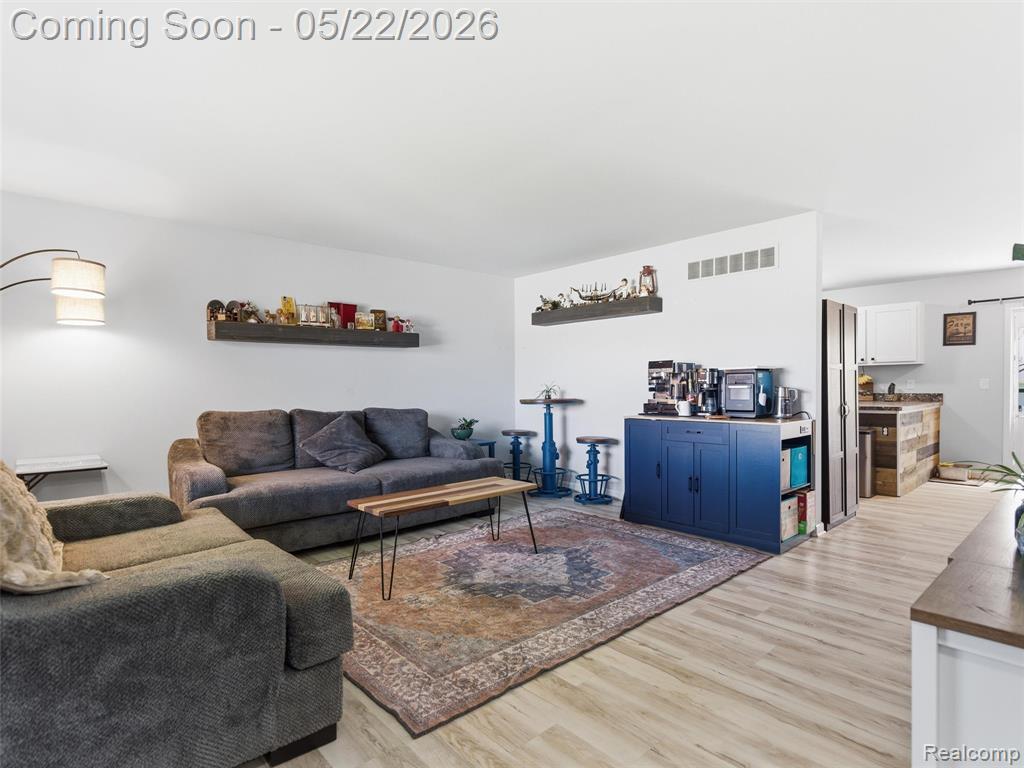 3145 Dahlia Drive, Burton, MI 48519 — Photo 19
