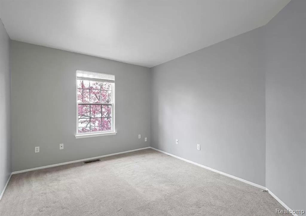 22039 ATLANTIC POINTE, Farmington Hills, MI 48336 — Photo 8
