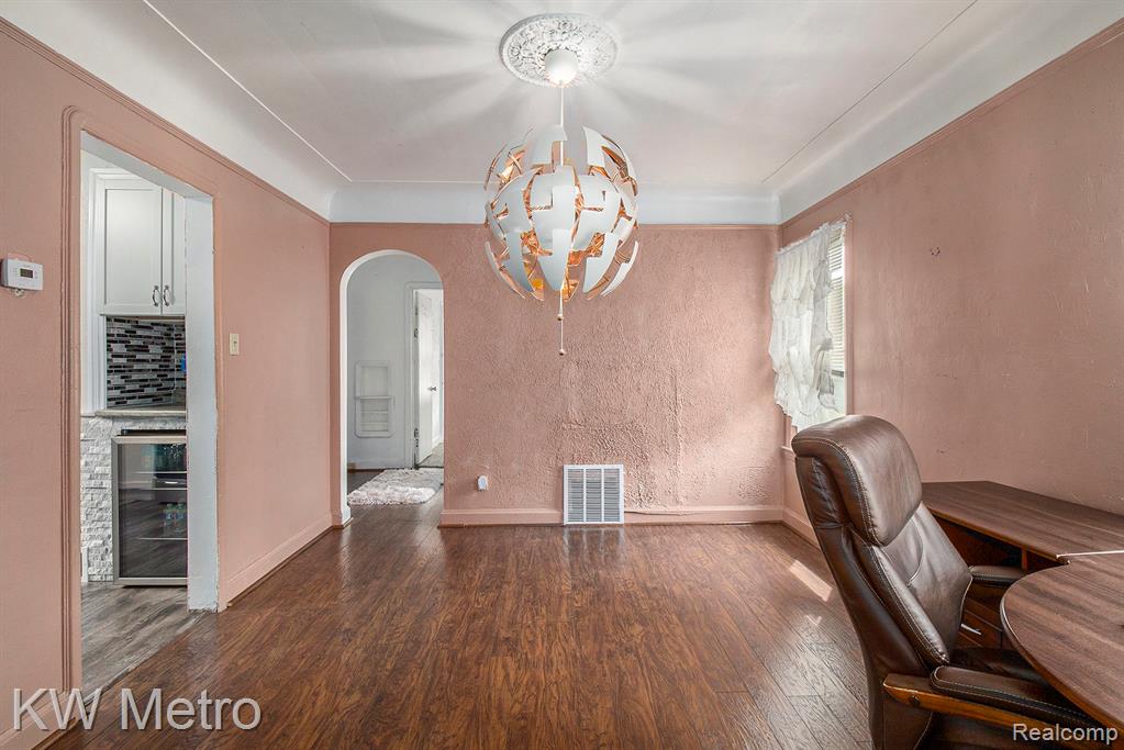 9211 Devonshire Road, Detroit, MI 48224 — Photo 8