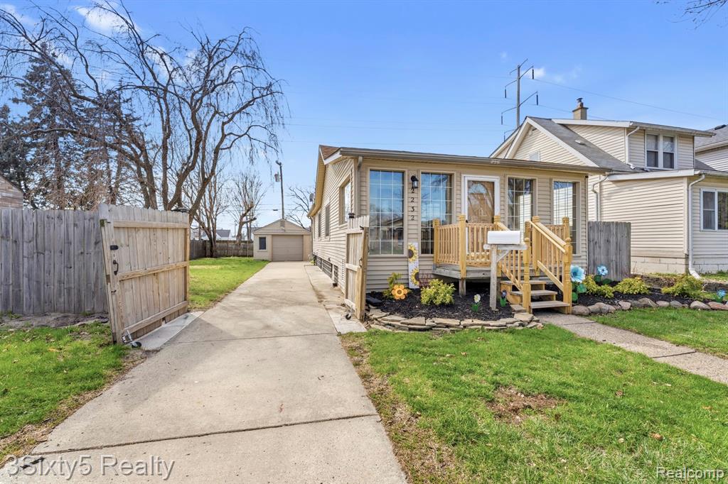 2232 9th Street, Wyandotte, MI 48192 — Photo 2