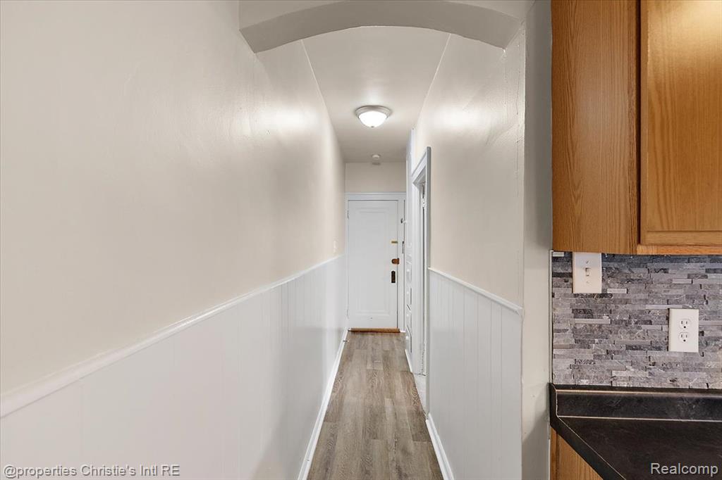 829 Beaconsfield Ave, Grosse Pointe Park, MI 48230 — Photo 21