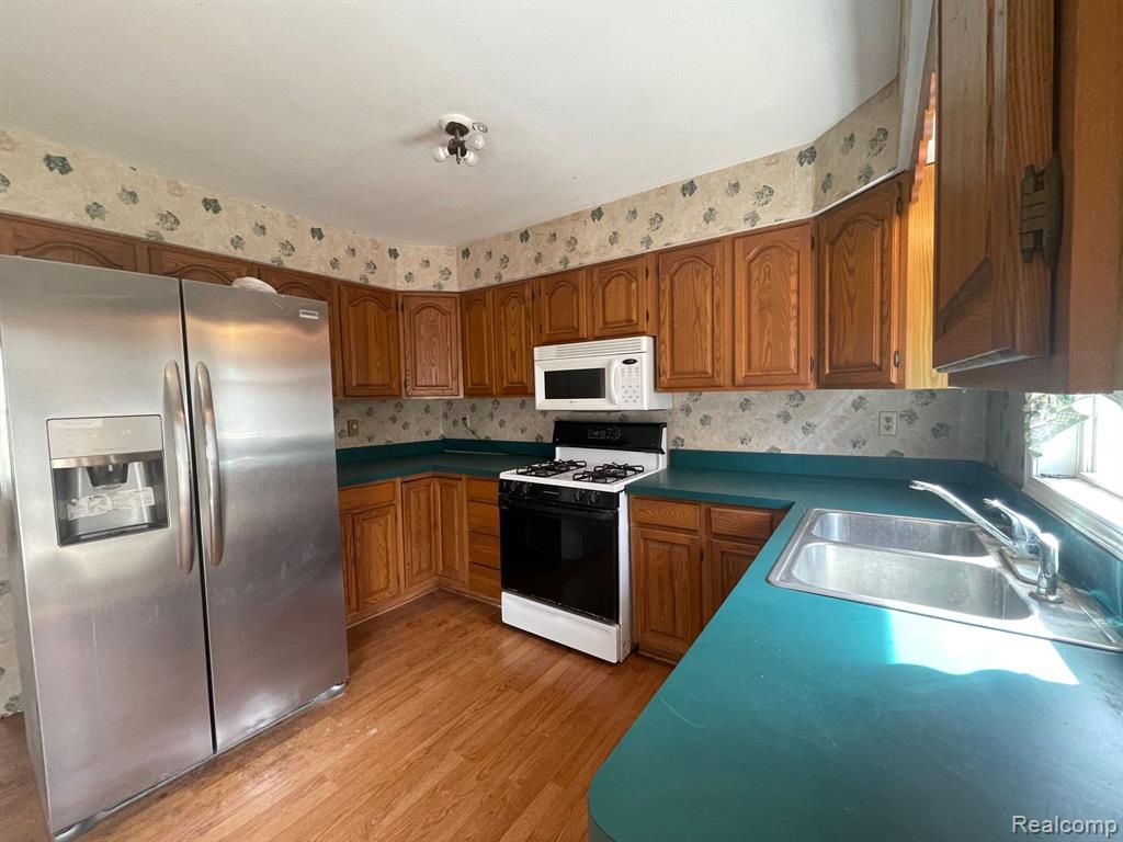 5559 Tipsico Lake Road, Holly, MI 48442 — Photo 3
