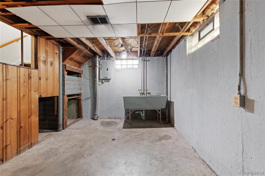 627 Symes Avenue, Royal Oak, MI 48067 — Photo 19