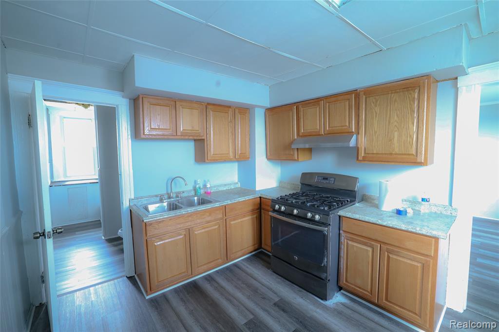 9507 Conant Street, Hamtramck, MI 48212 — Photo 58