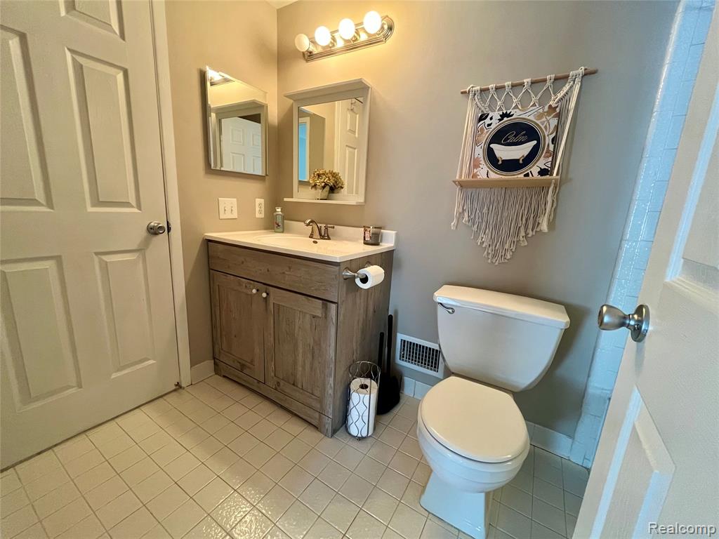 20864 E Glen Haven Circle, Northville, MI 48167 — Photo 27