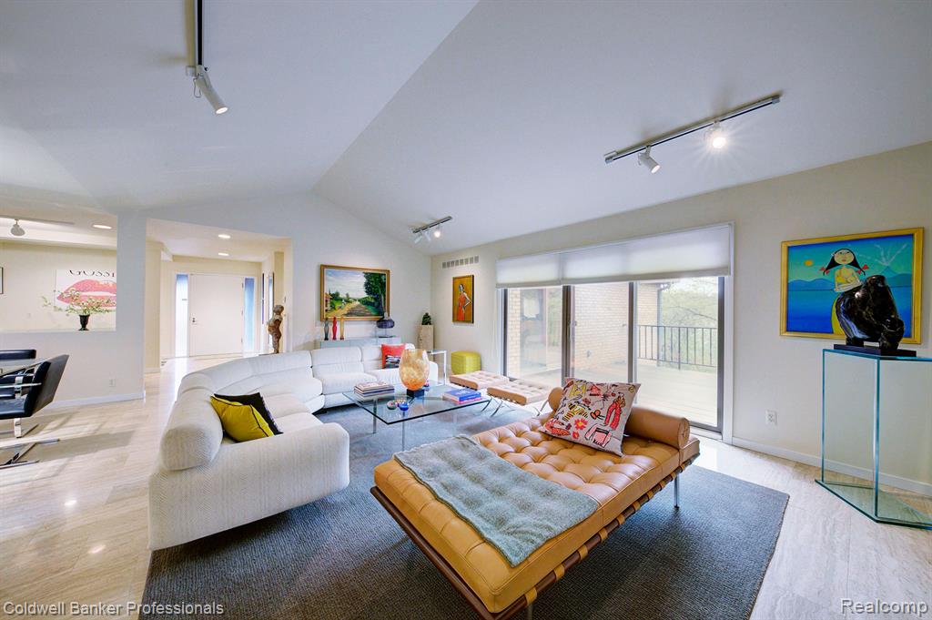 1921 Pine Ridge Lane, Bloomfield Hills, MI 48302 — Photo 13