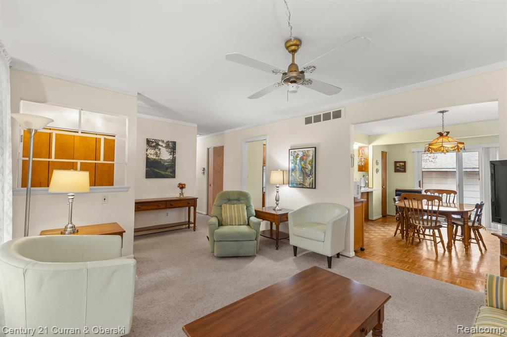8912 RUSSELL Street, Livonia, MI 48150 — Photo 4