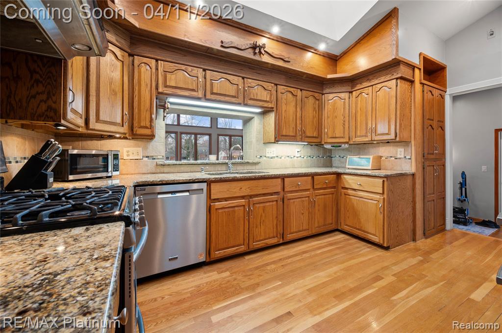 2454 N Middlebelt Road N, West Bloomfield, MI 48324 — Photo 8
