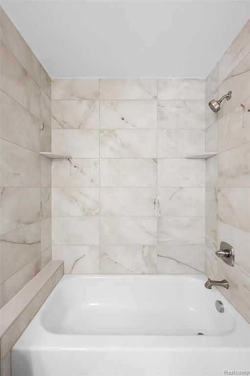 18901 Via Firenze Drive, Macomb, MI 48044 — Photo 36