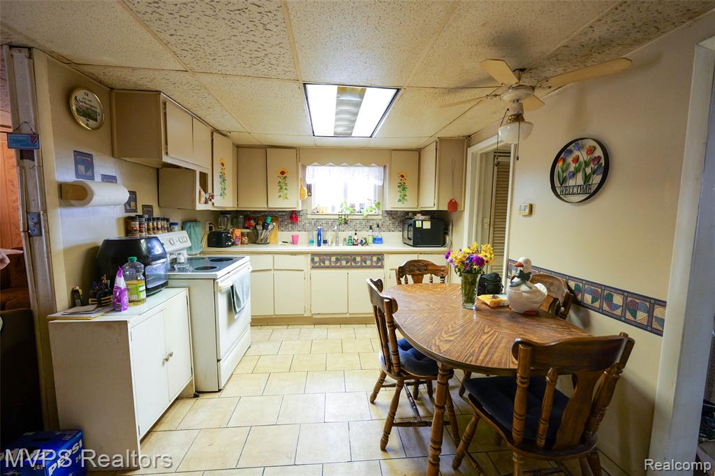 1721 Moffat Road, Leonard, MI 48367 — Photo 4