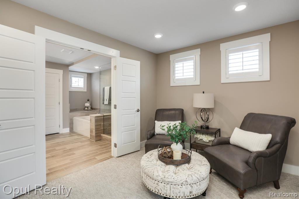 7484 HARDWOOD Circle, Canton, MI 48187 — Photo 26