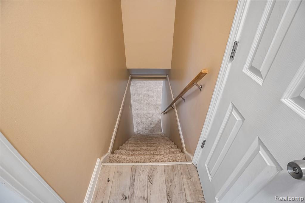 8100 Lochdale Street, Dearborn Heights, MI 48127 — Photo 60