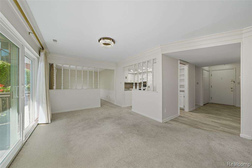19710 W 13 Mile Road, 108, Beverly Hills, MI 48025 — Photo 18