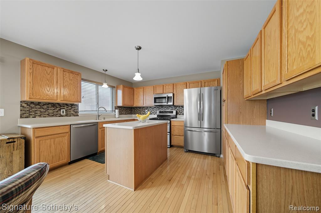 6833 Sadie Lane, Belleville, MI 48111 — Photo 5