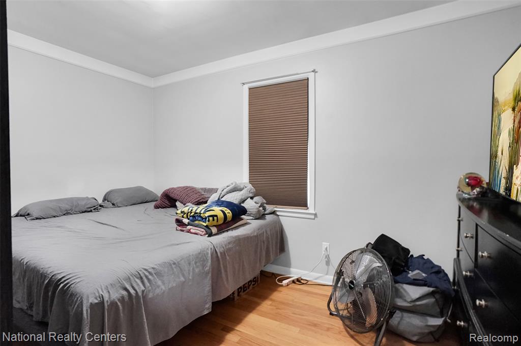 951 E Garfield Avenue, Hazel Park, MI 48030 — Photo 8