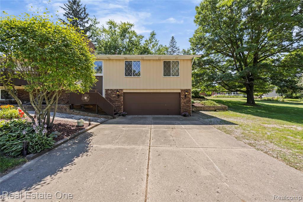 7400 Biscayne Avenue, White Lake, MI 48383 — Photo 38