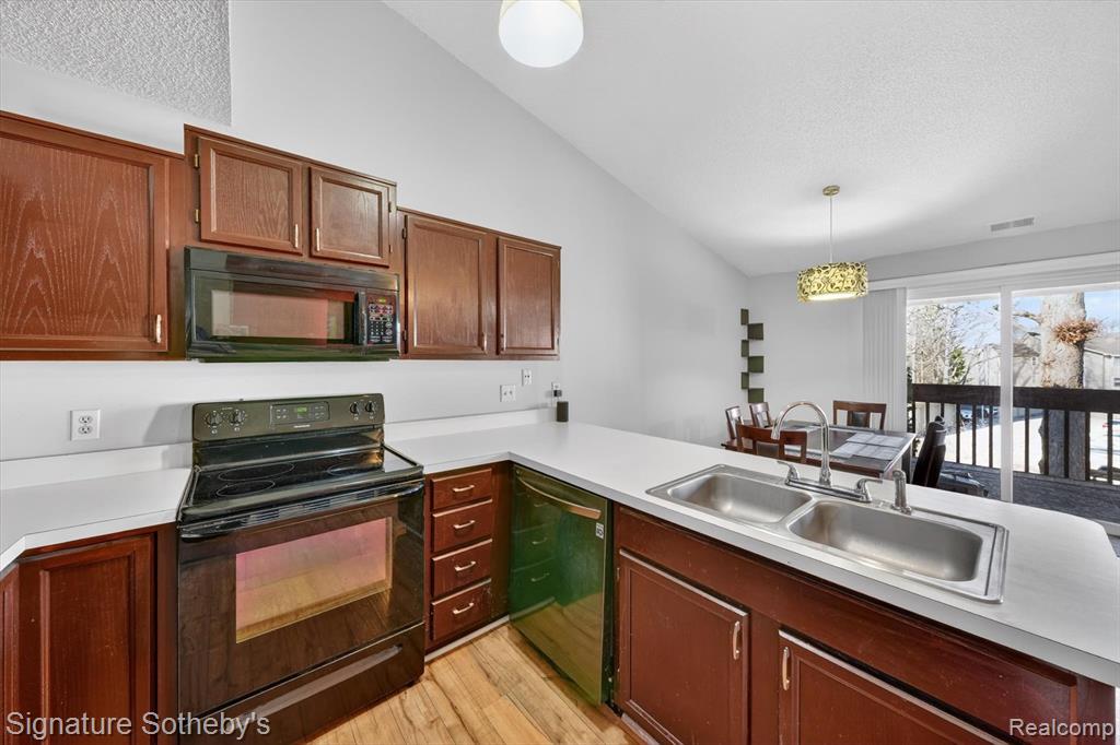 5094 Harbor Oak Drive, 36, Waterford, MI 48329 — Photo 16