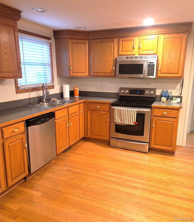5096 CLIPPERT Street, Dearborn Heights, MI 48125 — Photo 11