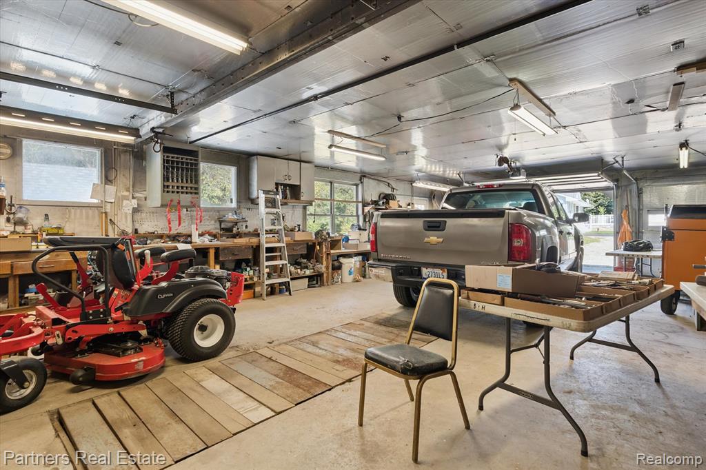 6505 Strawberry Lake Road, Hamburg, MI — Photo 50