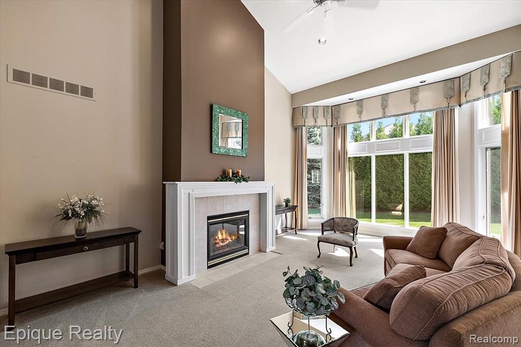 5675 Golf Pointe Drive, Clarkston, MI 48348 — Photo 9