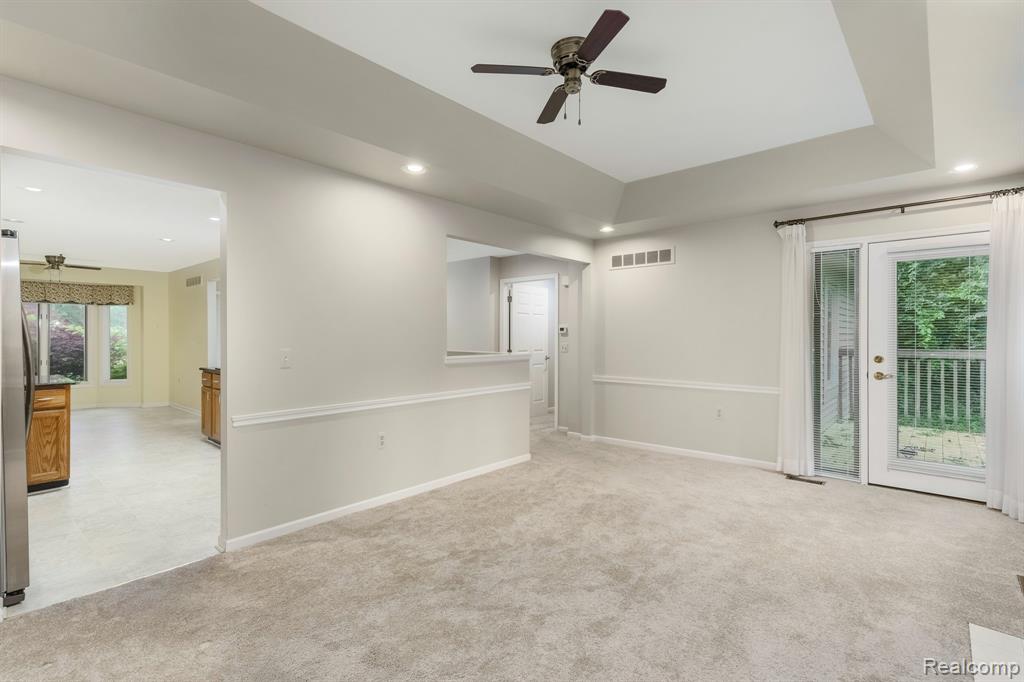 21433 Archwood Circle, Farmington Hills, MI 48336 — Photo 19