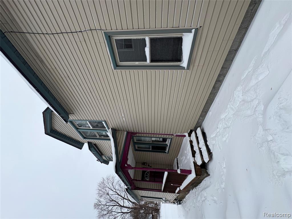 919 10th Street, Port Huron, MI 48060 — Photo 3