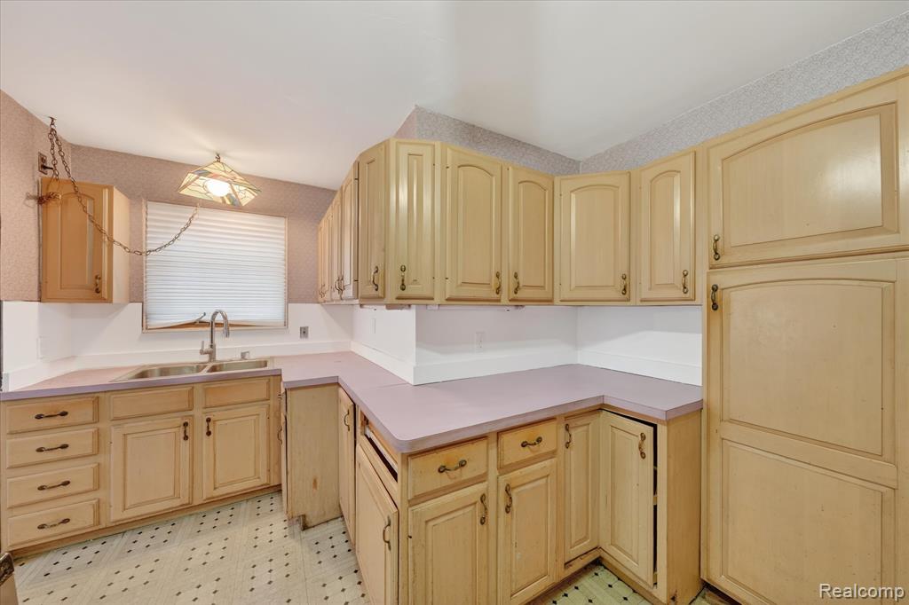 19921 Warrington Drive, Detroit, MI 48221 — Photo 14