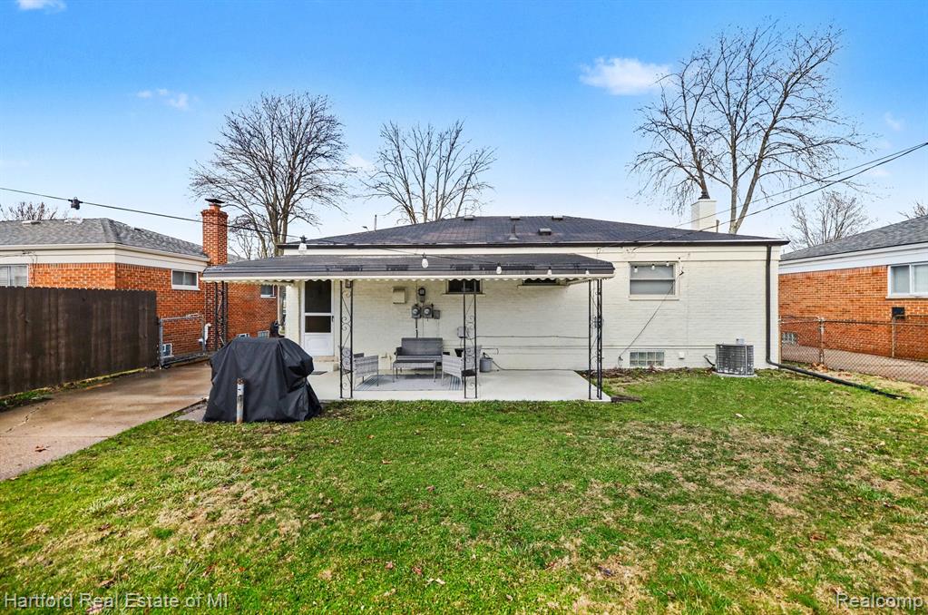 23440 Playview Street, Saint Clair Shores, MI 48082 — Photo 22