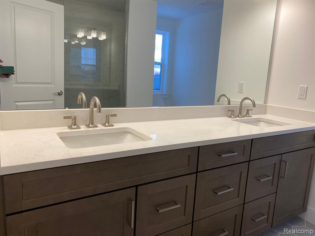 5564 HOBART, West Bloomfield, MI — Photo 30