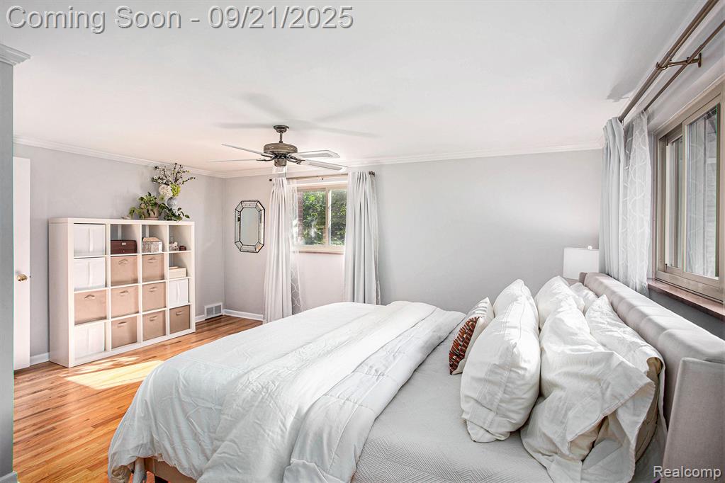 1054 Stratford Lane, Bloomfield Hills, MI 48304 — Photo 16
