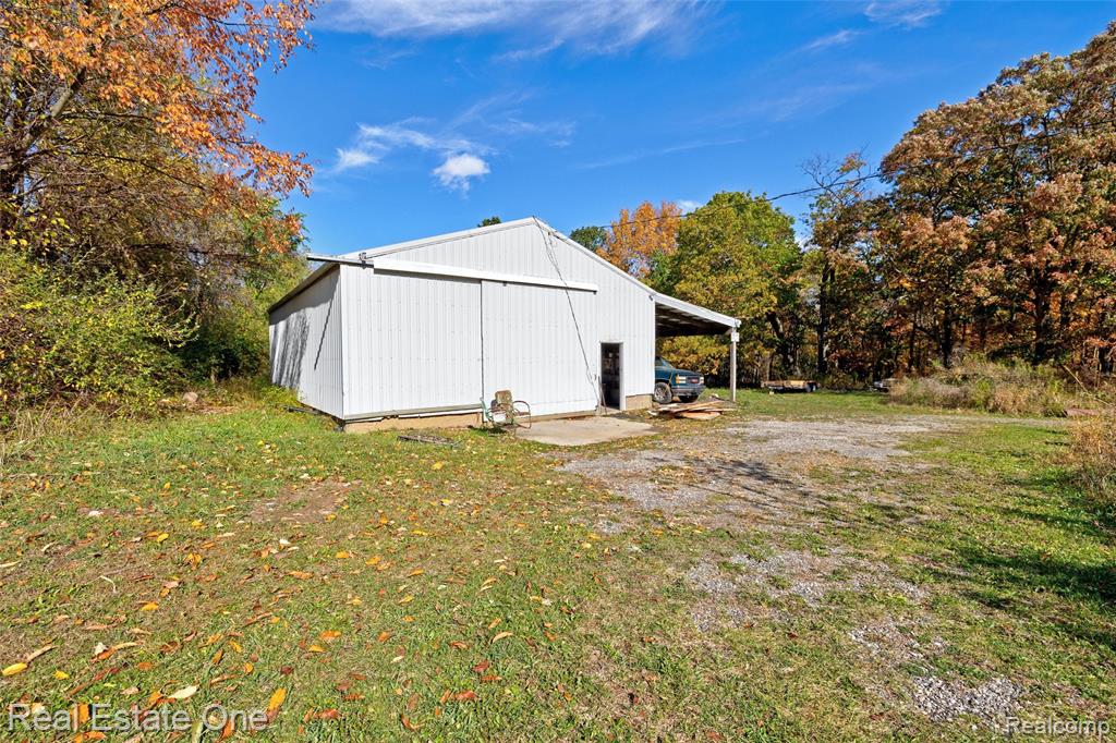 9150 Rattalee Lake Road, Clarkston, MI 48348 — Photo 38