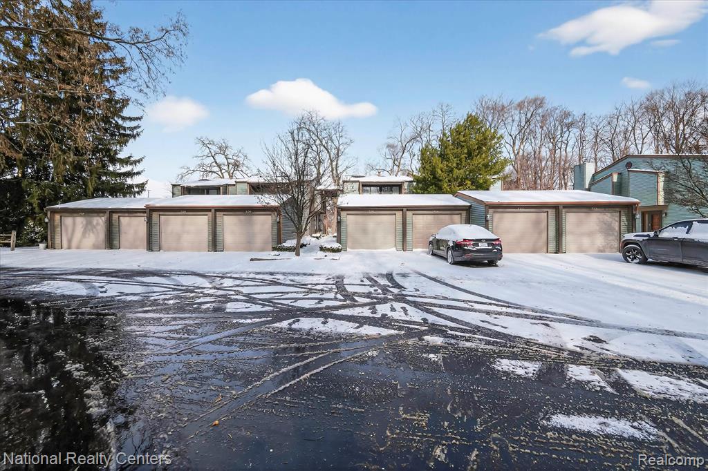 526 W Rockwell Street, Fenton, MI 48430 — Photo 3