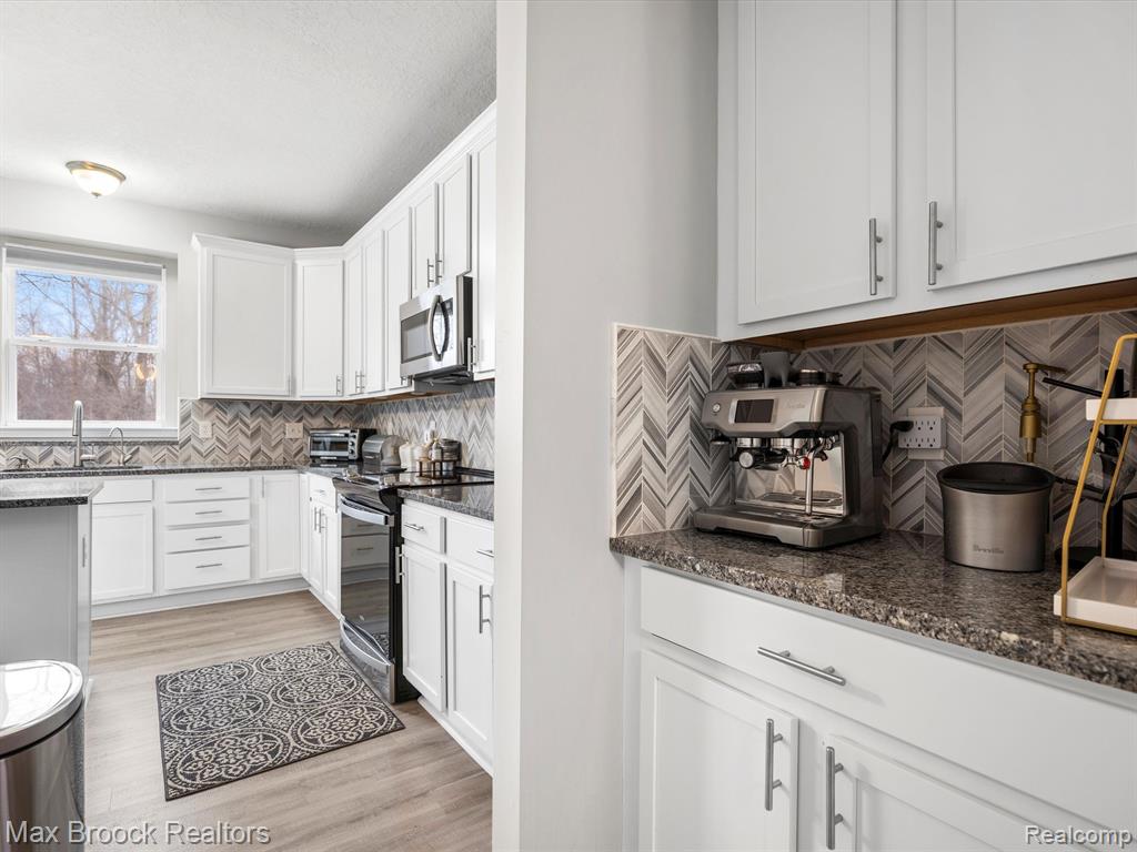 27404 SLOAN Street, Novi, MI — Photo 11