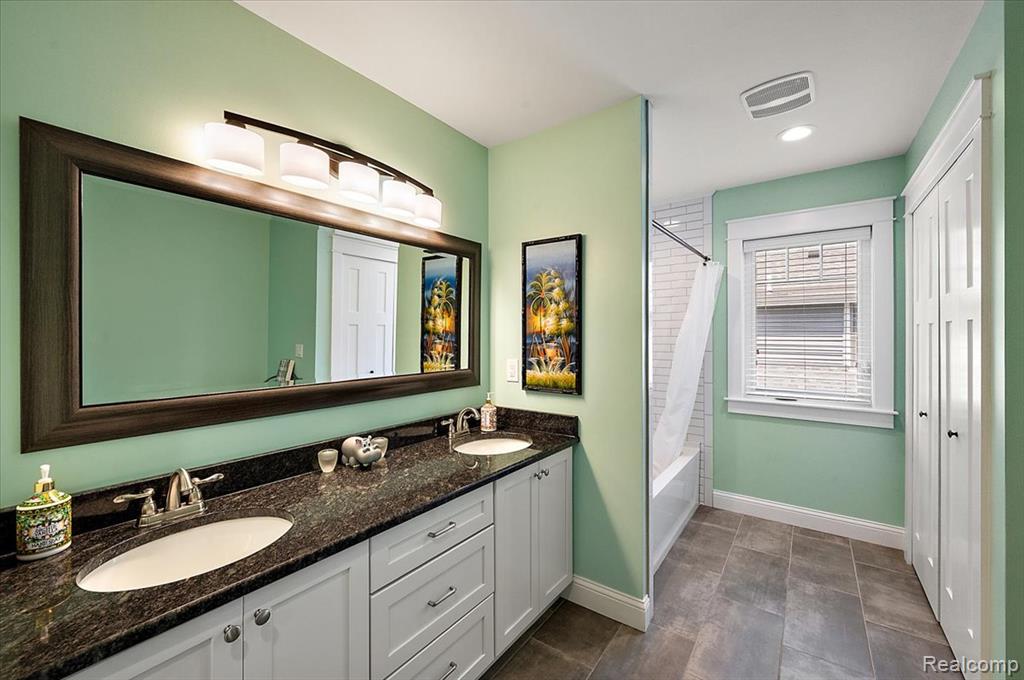 1275 Dorothea Road, Berkley, MI 48072 — Photo 43
