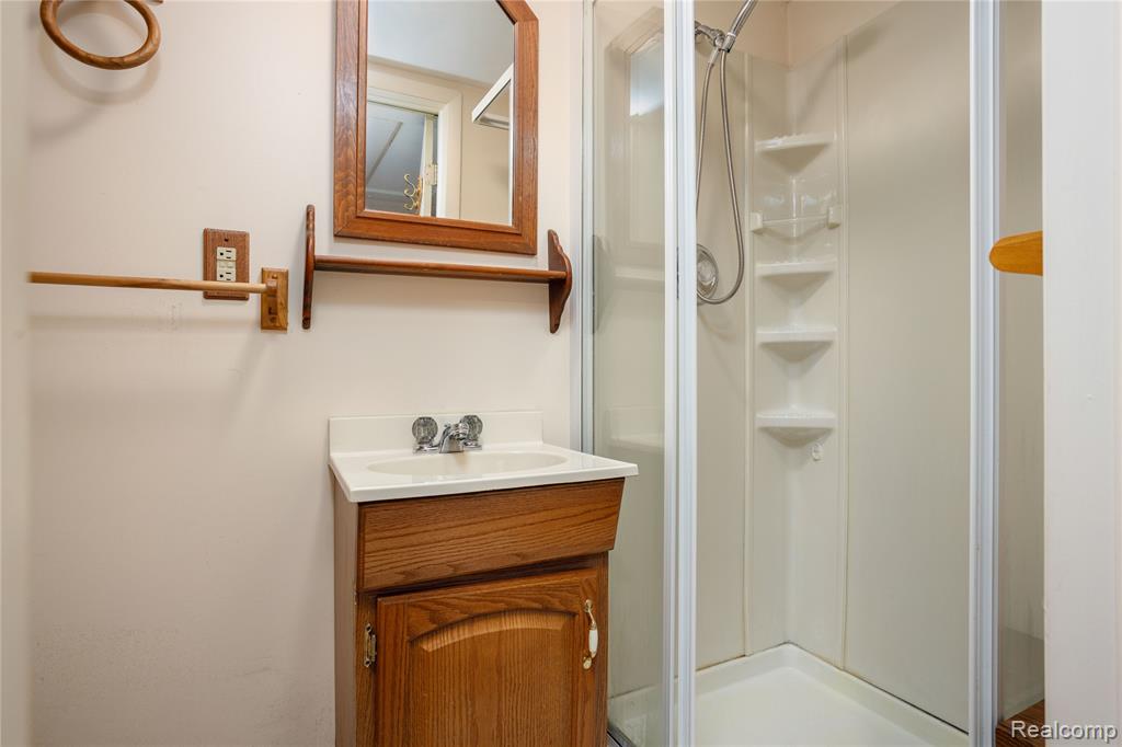 15800 Park Lane, Plymouth, MI 48170 — Photo 27