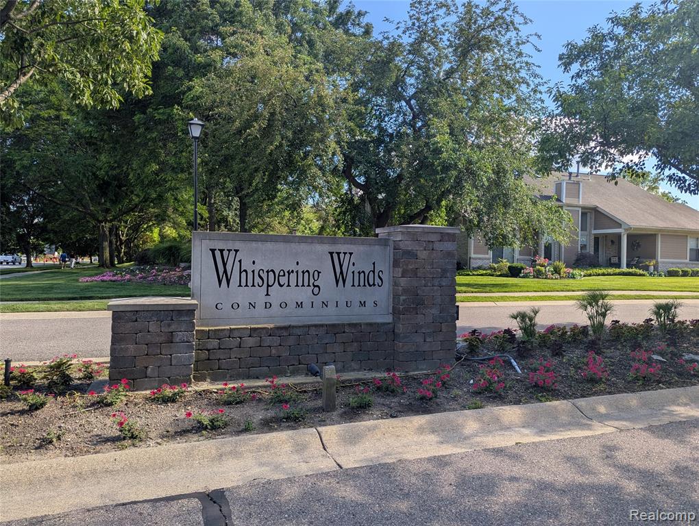 9327 Eastwind Drive, Livonia, MI 48150 — Photo 49
