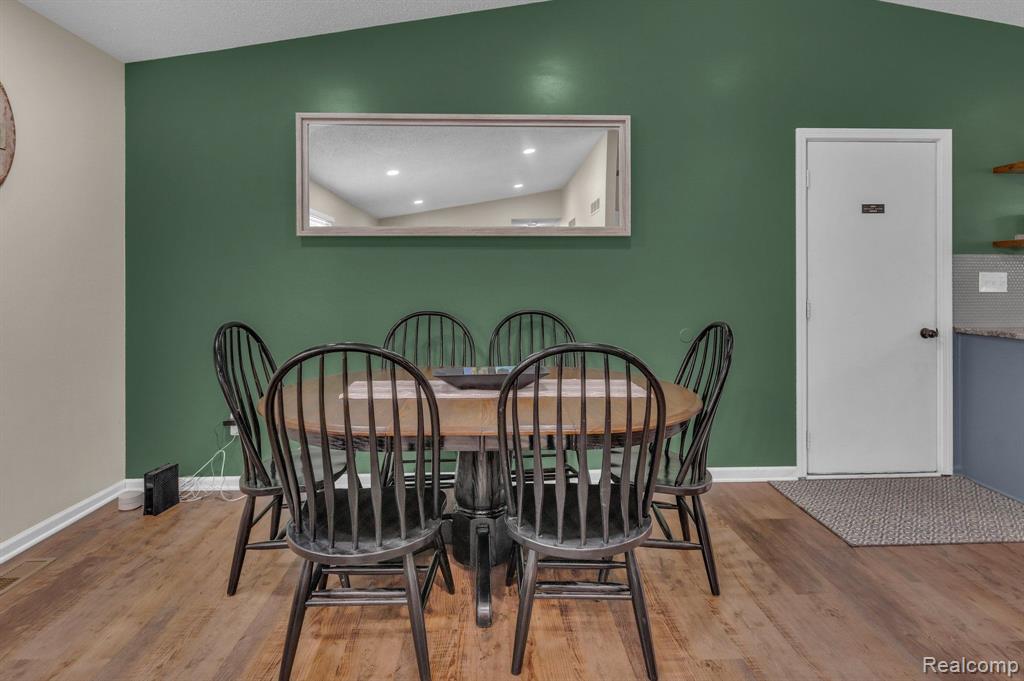 335 DELAWARE Road, Whitmore Lake, MI 48189 — Photo 13