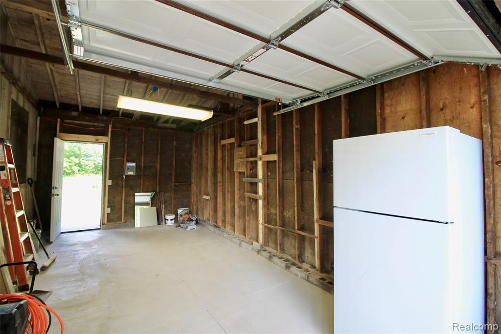 9116 Maplewood Drive, Clio, MI 48420 — Photo 12