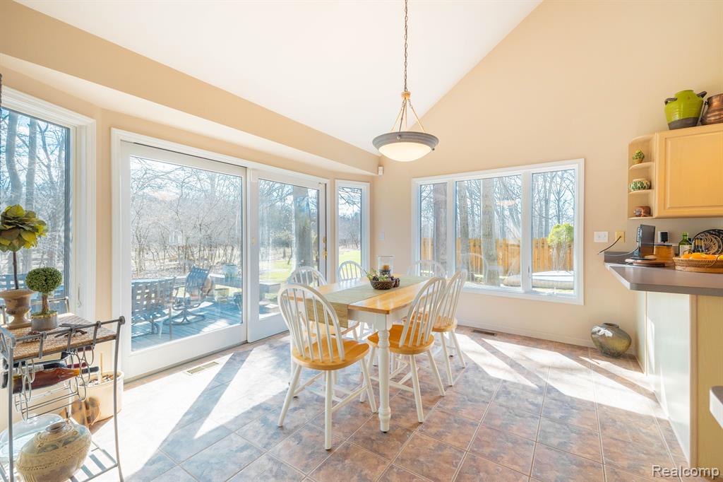 8555 Island Boulevard, Grosse Ile, MI 48138 — Photo 10