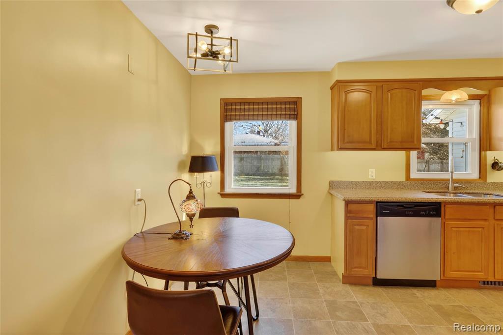 425 N Division Avenue, Holland, MI 49424 — Photo 10