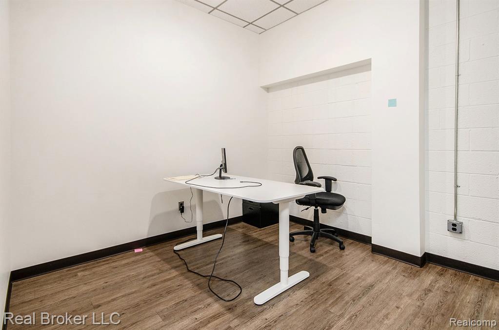 404 E 4th Street, Royal Oak, MI 48067 — Photo 13