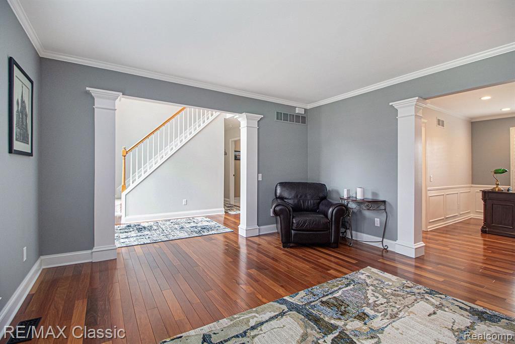 5867 HATHAWAY Road, Canton, MI 48187 — Photo 9
