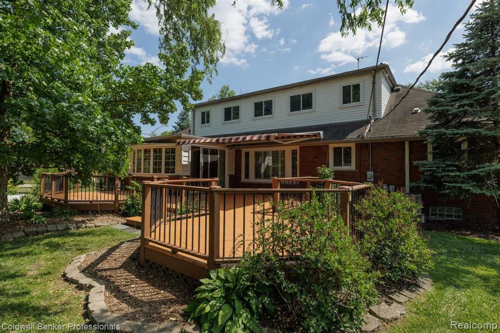 1416 N Renaud Road, Grosse Pointe Woods, MI 48236 — Photo 10
