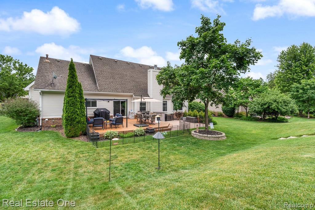 1043 Ridgeview Circle, Lake Orion, MI 48362 — Photo 44