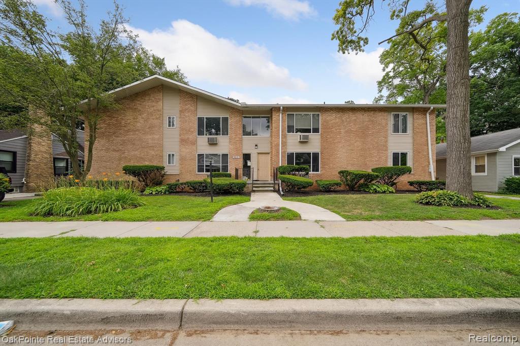 500 E Maplehurst Street, Ferndale, MI 48220 — Photo 2
