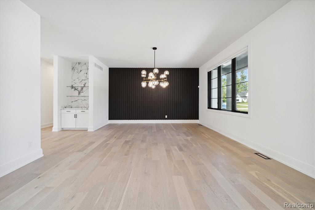 7450 PARKSTONE Lane, Bloomfield Hills, MI 48301 — Photo 12