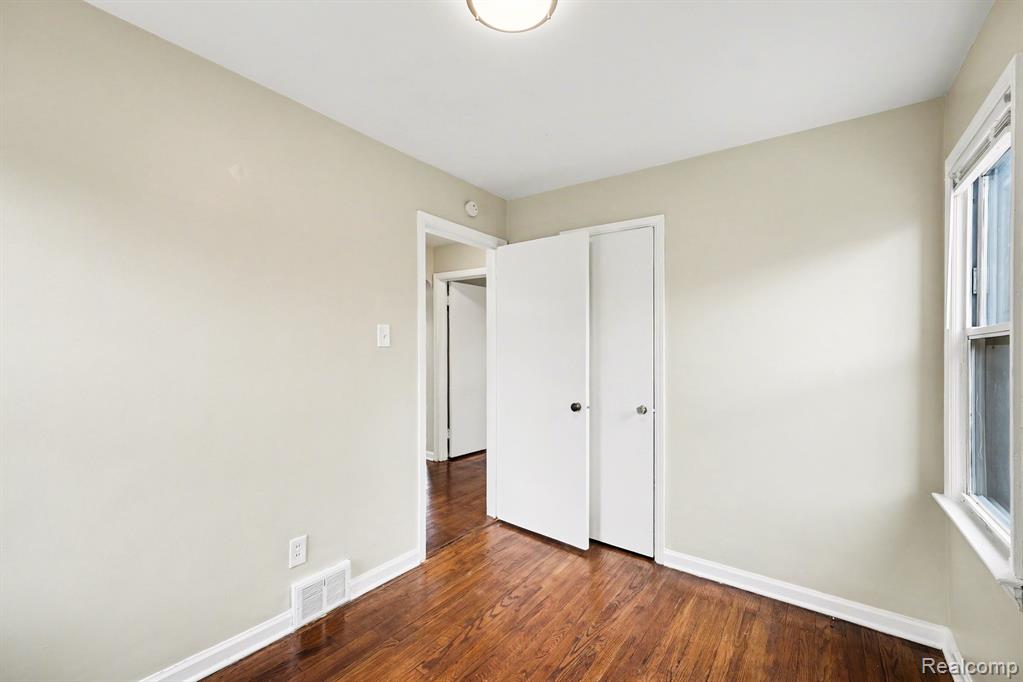 23031 Republic Avenue, Oak Park, MI 48237 — Photo 15