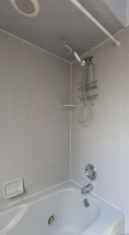 43428 Hartwick Drive, Sterling Heights, MI 48313 — Photo 22